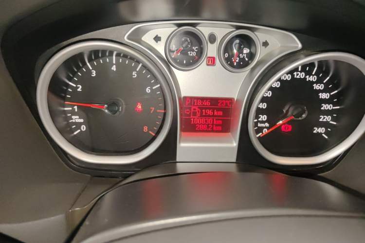 Used Ford Focus 2012 Sedan Classic 1.8L Automatic Base Model Odometer Close Up