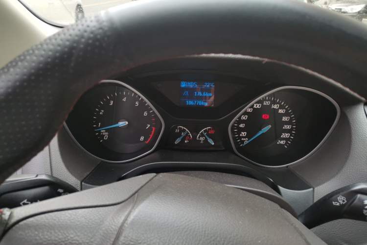 Used Ford Focus 2012 Sedan 1.6L Automatic Comfort Model Odometer Close Up