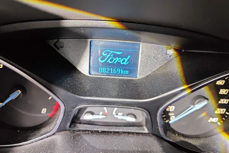Used Ford Focus 2012 Sedan 1.6L Automatic Fashion Edition Odometer Close Up