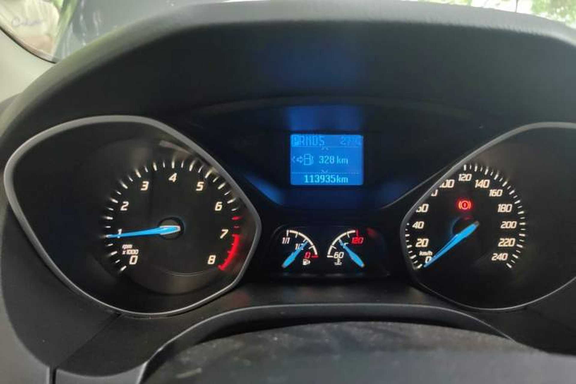 Used Ford Focus 2012 Sedan 1.6L Automatic Fashion Edition Odometer Close Up