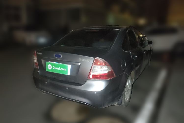 Used Ford Focus 2012 Sedan Classic 1.8L Automatic Fashion Edition Rear Right 45 Deg