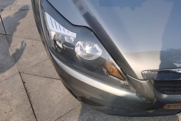 Used Ford Focus 2012 Hatchback Classic 1.8L Automatic Fashion Edition Right Front Headlight