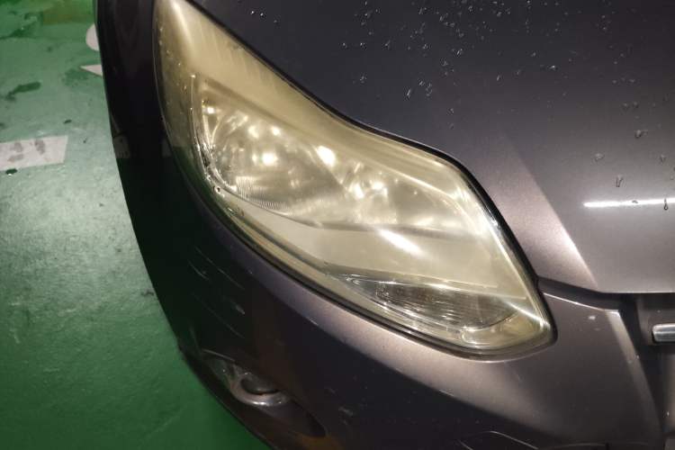 Used Ford Focus 2012 Sedan 1.6L Automatic Fashion Edition Right Front Headlight