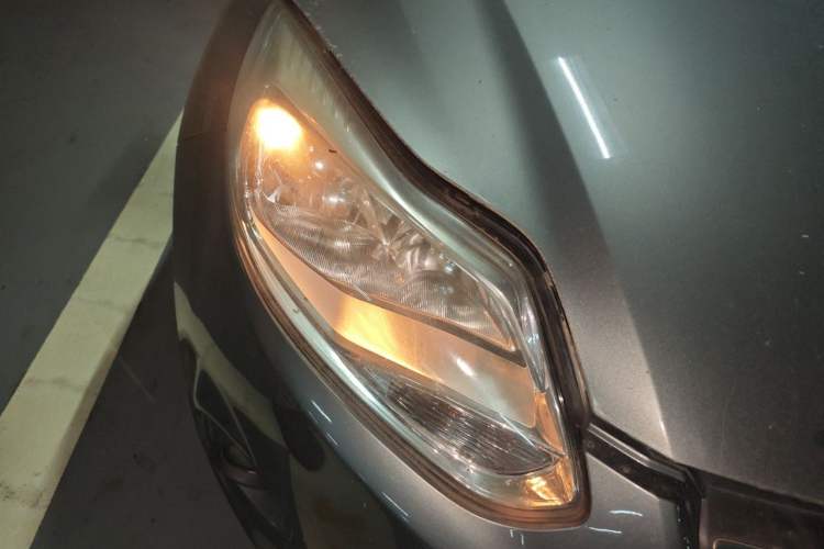 Used Ford Focus 2012 Sedan 1.6L Automatic Comfort Model Right Front Headlight