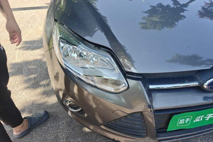 Used Ford Focus 2012 Sedan 1.6L Automatic Fashion Edition Right Front Headlight