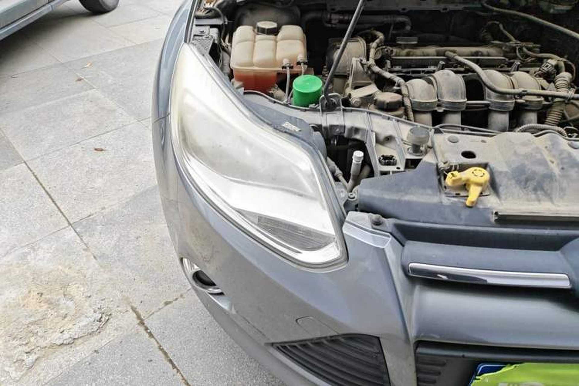 Used Ford Focus 2012 Hatchback 1.6L Automatic Fashion Edition Right Front Headlight