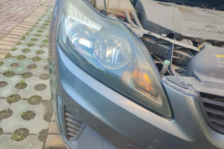 Used Ford Focus 2012 Hatchback Classic 1.8L Automatic Base Model Right Front Headlight