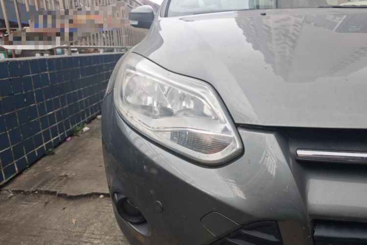 Used Ford Focus 2012 Sedan 1.6L Automatic Comfort Model Right Front Headlight