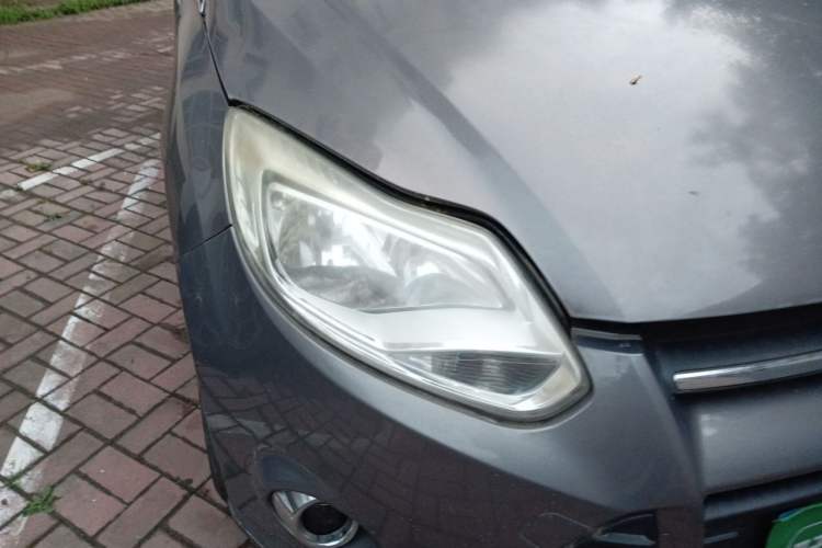 Used Ford Focus 2012 Sedan 1.6L Automatic Fashion Edition Right Front Headlight