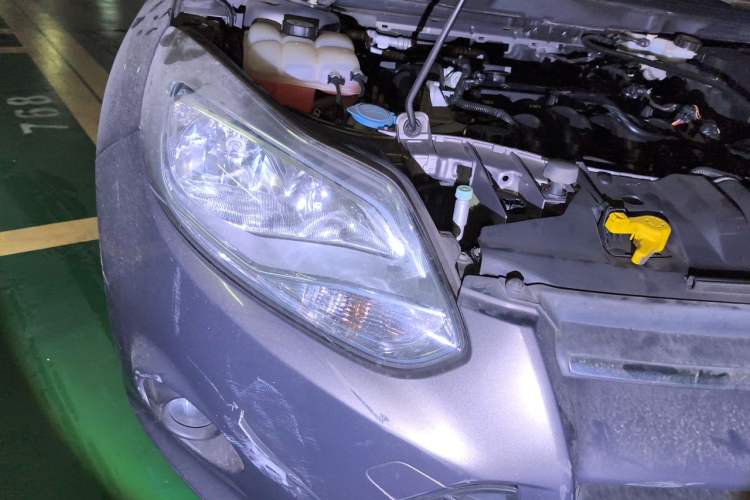 Used Ford Focus 2012 Sedan 1.6L Automatic Comfort Model Right Front Headlight