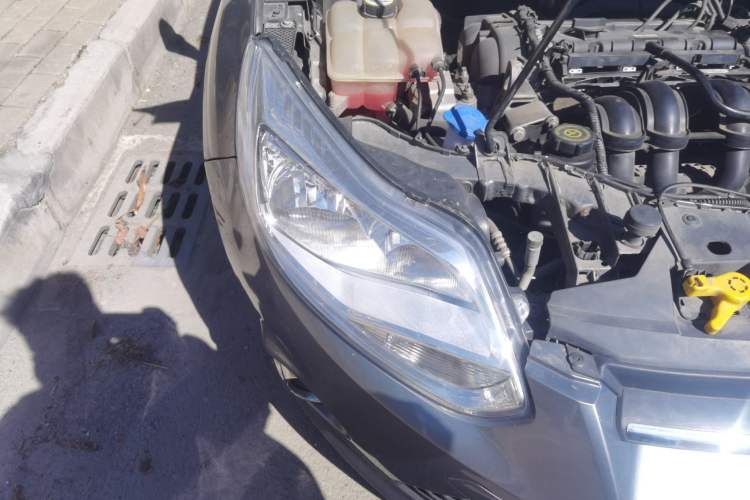 Used Ford Focus 2012 Sedan 1.6L Automatic Fashion Edition Right Front Headlight