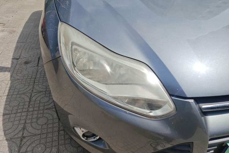 Used Ford Focus 2012 Sedan 1.6L Automatic Fashion Edition Right Front Headlight