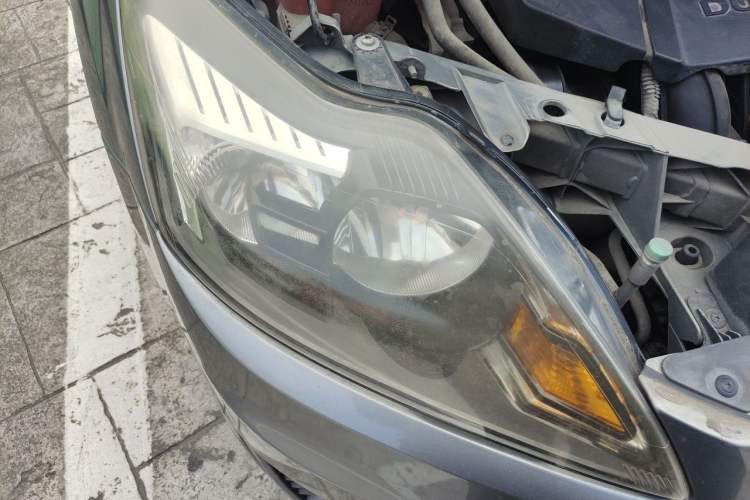 Used Ford Focus 2012 Hatchback Classic 1.8L Manual Base Model Right Front Headlight
