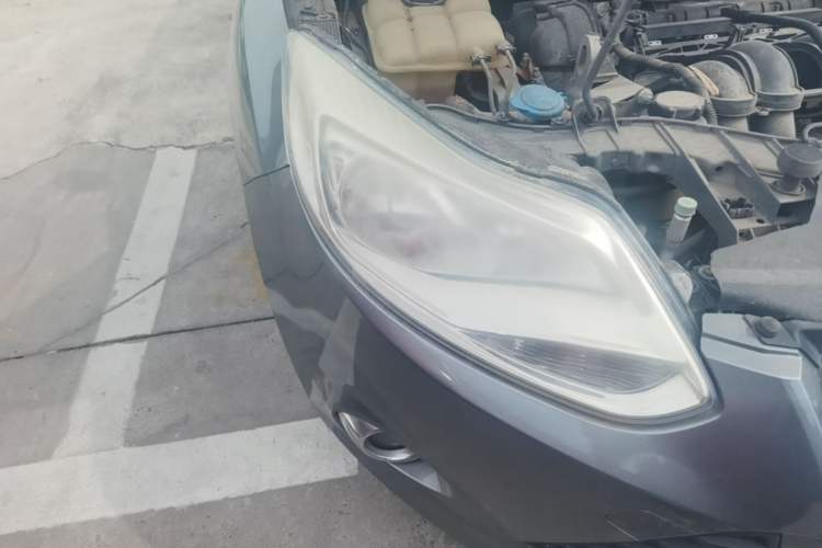 Used Ford Focus 2012 Sedan 1.6L Automatic Fashion Edition Right Front Headlight