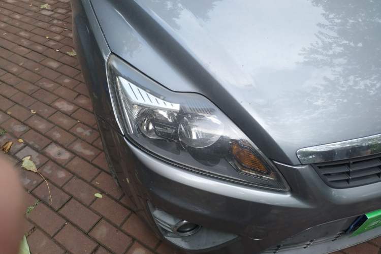 Used Ford Focus 2012 Hatchback Classic 1.8L Automatic Fashion Edition Right Front Headlight
