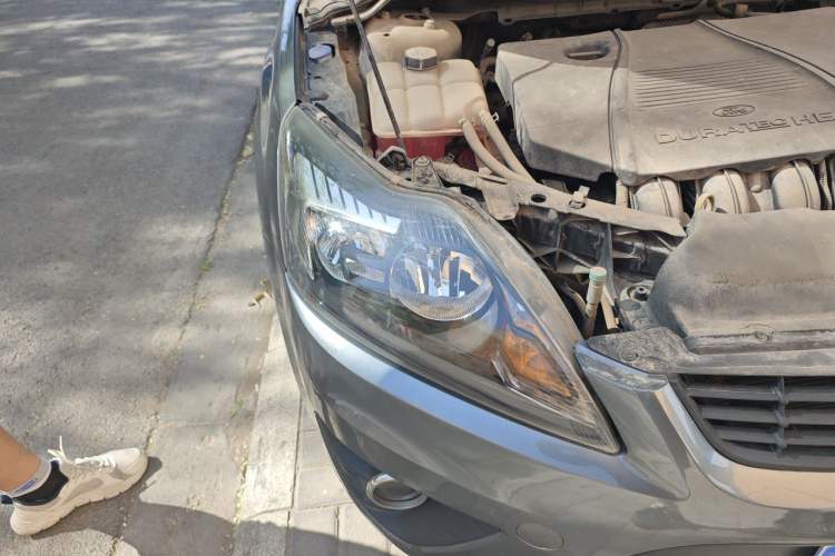 Used Ford Focus 2012 Hatchback Classic 1.8L Automatic Fashion Edition Right Front Headlight