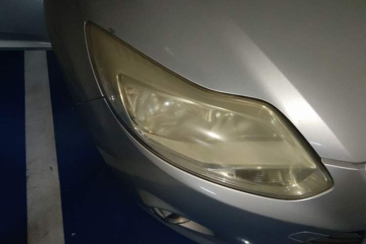 Used Ford Focus 2012 Hatchback 1.6L Automatic Comfort Model Right Front Headlight