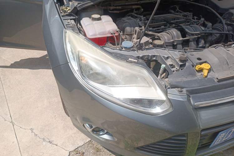 Used Ford Focus 2012 Hatchback 1.6L Automatic Fashion Edition Right Front Headlight