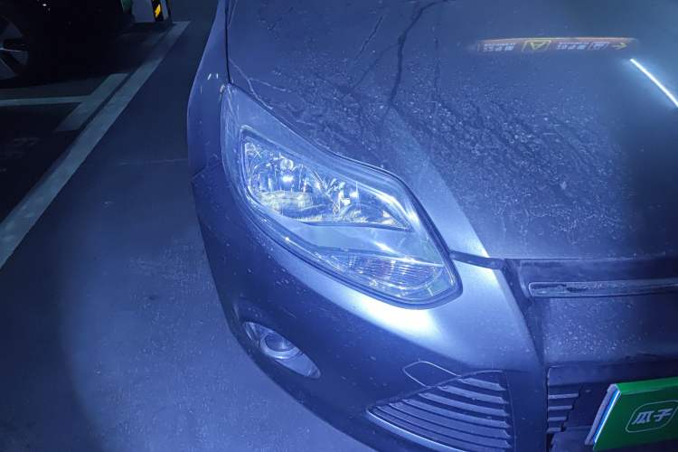 Used Ford Focus 2012 Sedan 1.6L Automatic Fashion Edition Right Front Headlight