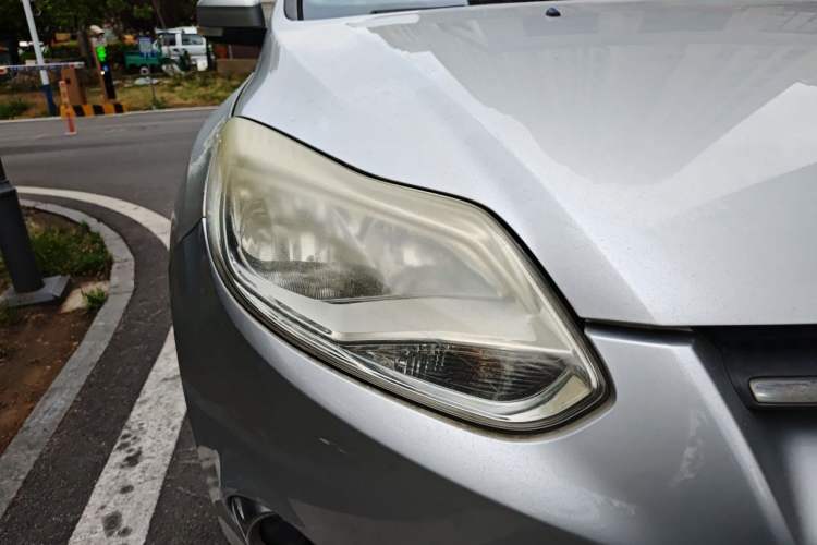 Used Ford Focus 2012 Hatchback 1.6L Automatic Fashion Edition Right Front Headlight