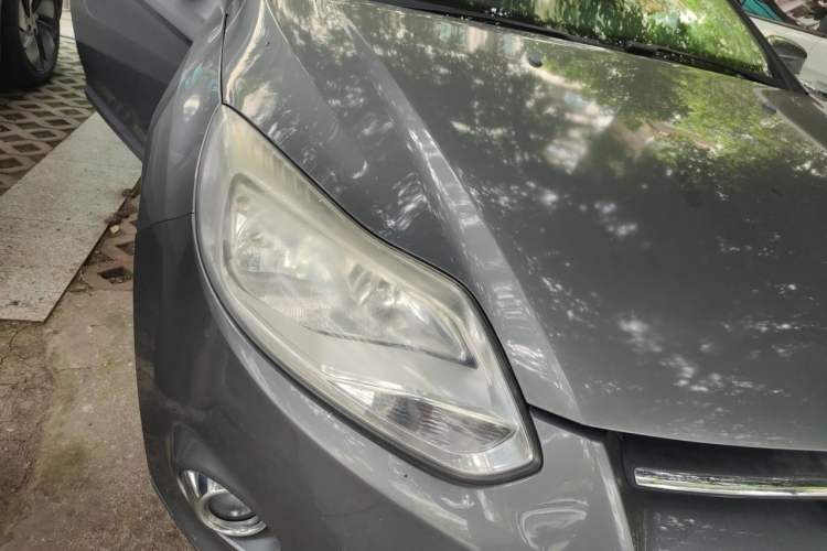 Used Ford Focus 2012 Sedan 1.6L Automatic Fashion Edition Right Front Headlight