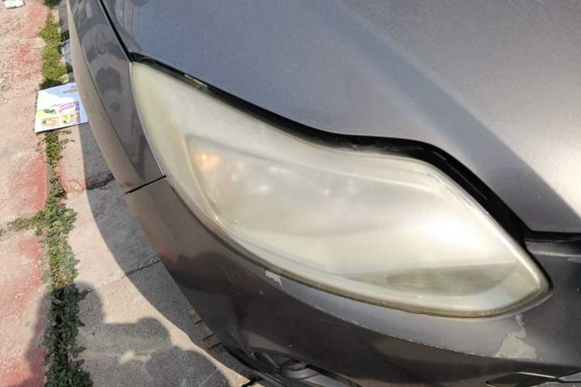 Used Ford Focus 2012 Sedan 1.6L Manual Comfort Model Right Front Headlight