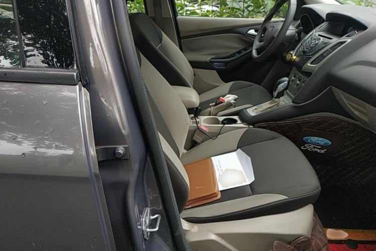 Used Ford Focus 2012 Sedan 1.6L Automatic Comfort Model Right Front Seat