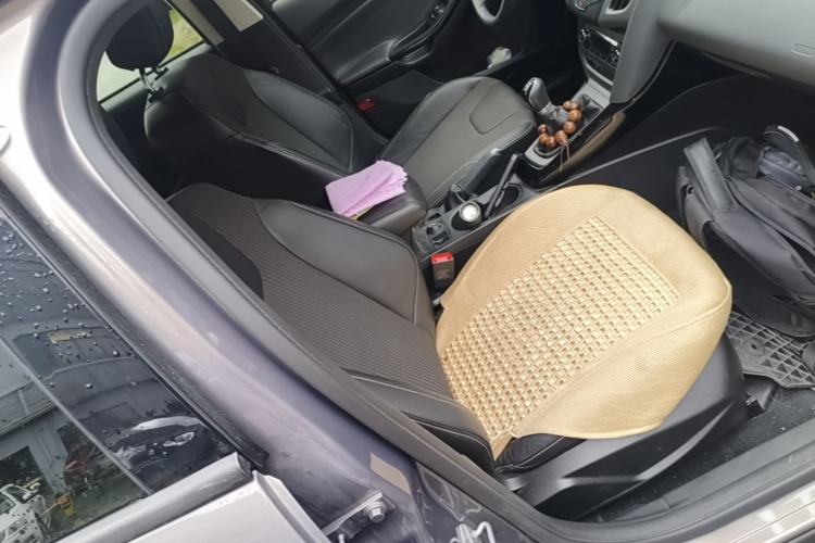 Used Ford Focus 2012 Sedan 1.6L Manual Fashion Edition Right Front Seat