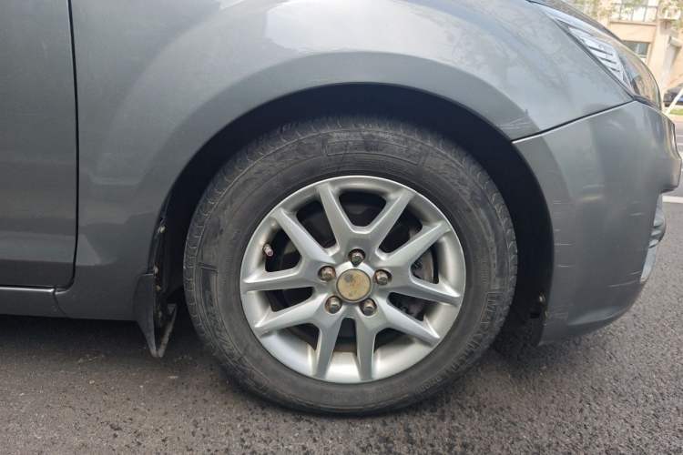 Used Ford Focus 2012 Hatchback Classic 1.8L Manual Base Model Right Front Wheel Hub