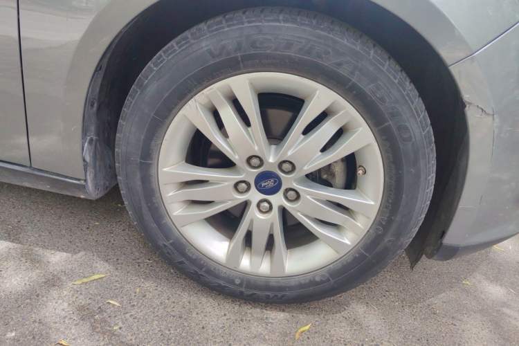 Used Ford Focus 2012 Hatchback 1.6L Manual Comfort Model Right Front Wheel Hub