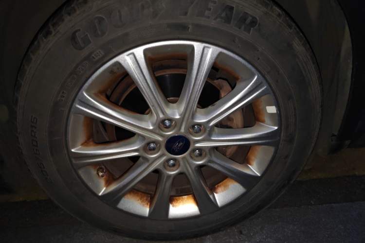 Used Ford Focus 2012 Sedan 1.6L Automatic Prestige Model Right Front Wheel Hub