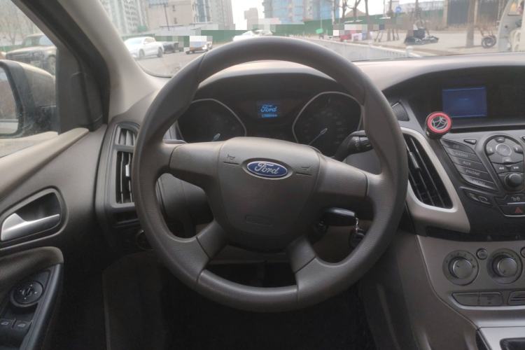 Used Ford Focus 2012 Sedan 1.6L Manual Comfort Model Steering Wheel