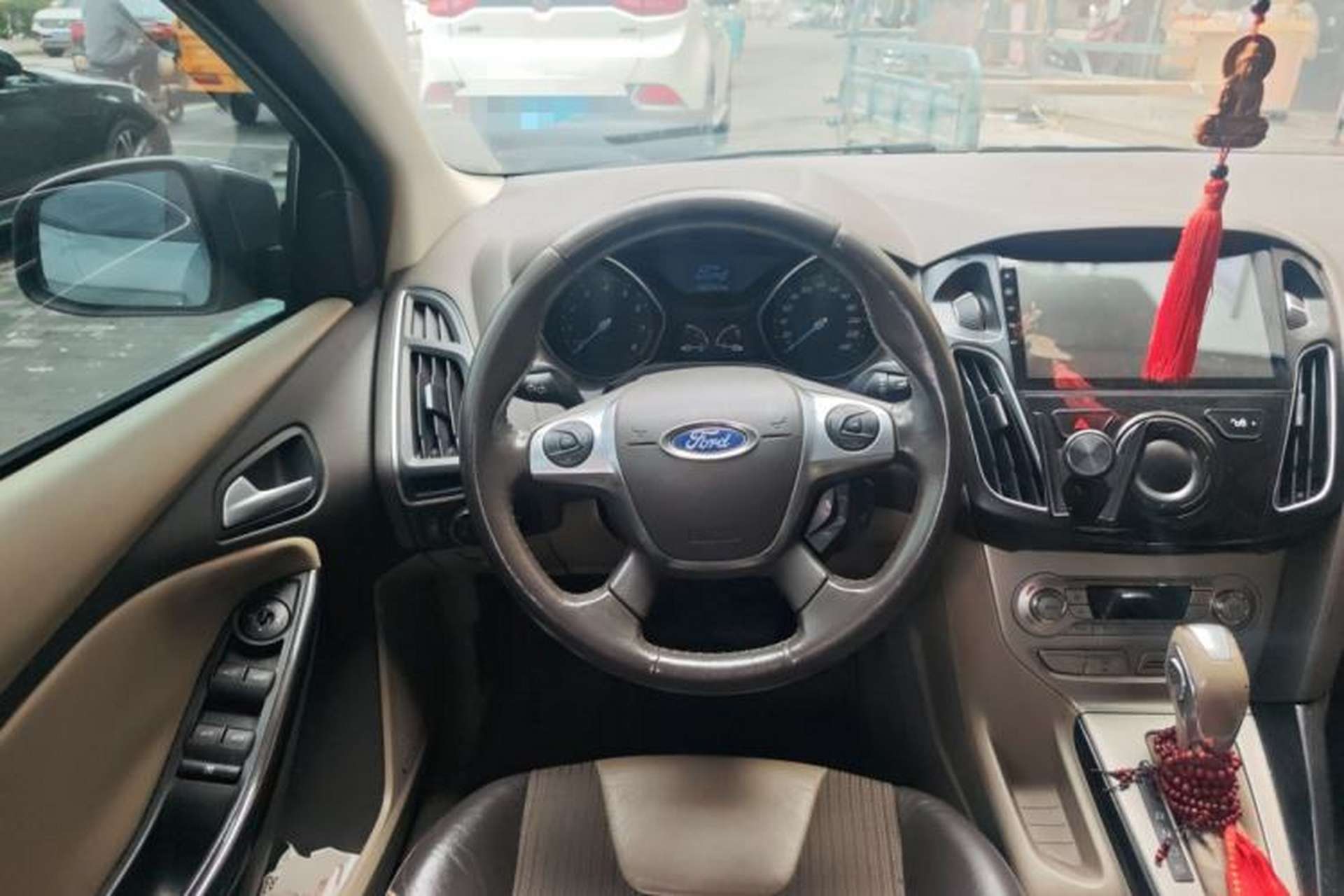 Used Ford Focus 2012 Sedan 1.6L Automatic Fashion Edition Steering Wheel