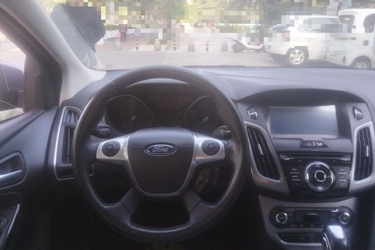 Used Ford Focus 2012 Sedan 1.6L Automatic Fashion Edition Steering Wheel