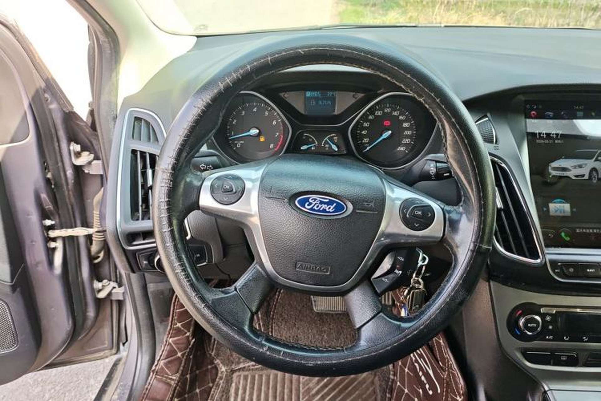 Used Ford Focus 2012 Sedan 1.6L Automatic Fashion Edition Steering Wheel