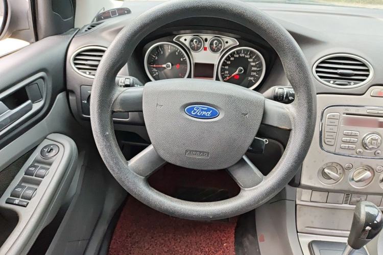 Used Ford Focus 2012 Hatchback Classic 1.8L Automatic Base Model Steering Wheel