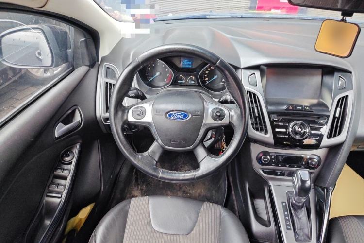 Used Ford Focus 2012 Hatchback 1.6L Automatic Fashion Edition Steering Wheel