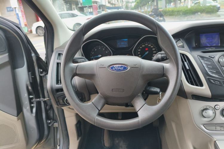 Used Ford Focus 2012 Sedan 1.6L Manual Comfort Model Steering Wheel