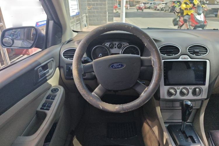 Used Ford Focus 2012 Hatchback Classic 1.8L Automatic Fashion Edition Steering Wheel