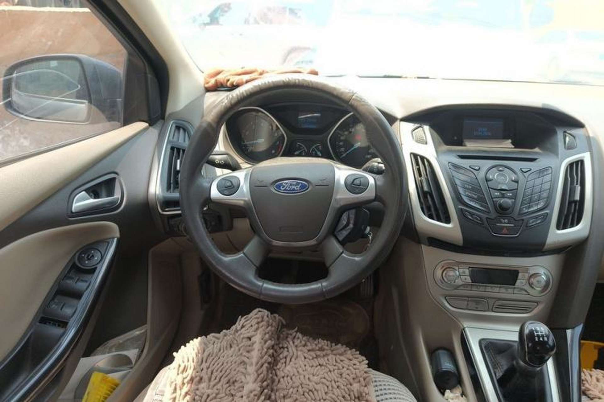 Used Ford Focus 2012 Sedan 1.6L Manual Fashion Edition Steering Wheel