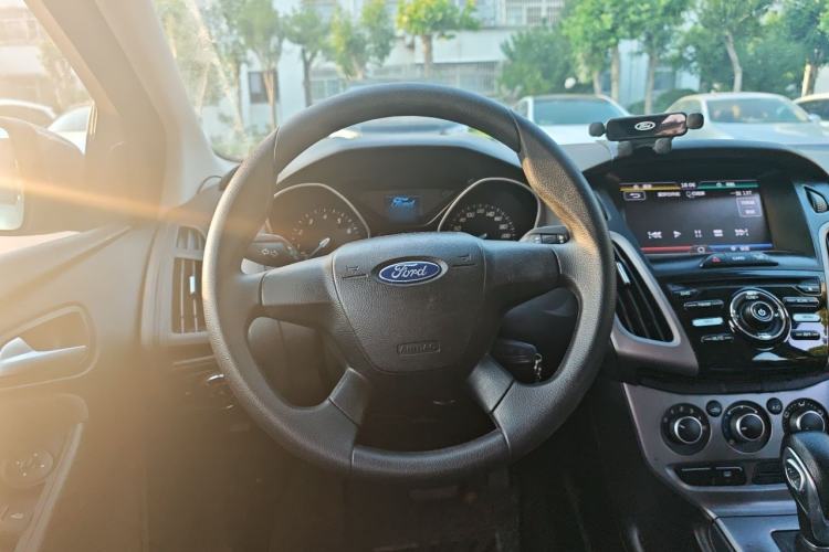 Used Ford Focus 2012 Hatchback 1.6L Automatic Comfort Model Steering Wheel