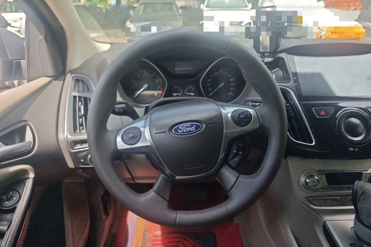 Used Ford Focus 2012 Sedan 1.6L Automatic Fashion Edition Steering Wheel
