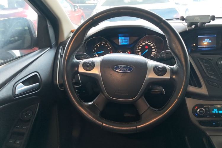 Used Ford Focus 2012 Sedan 1.6L Automatic Fashion Edition Steering Wheel