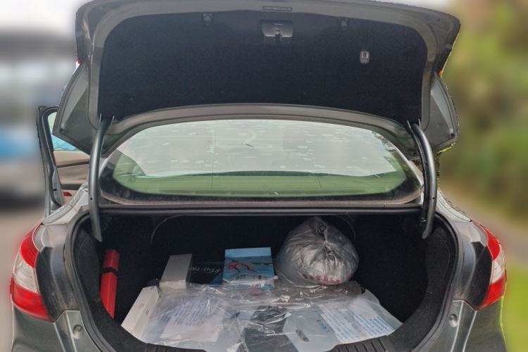 Used Ford Focus 2012 Sedan 1.6L Manual Comfort Model Trunk