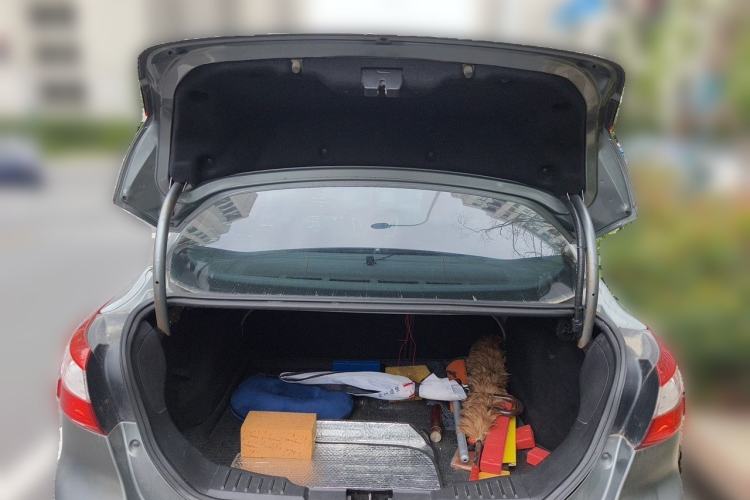 Used Ford Focus 2012 Sedan 1.6L Automatic Fashion Edition Trunk