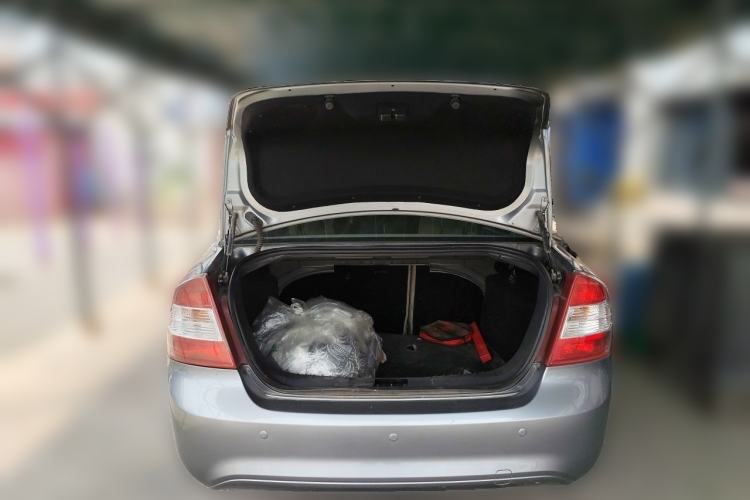 Used Ford Focus 2012 Sedan Classic 1.8L Automatic Fashion Edition Trunk