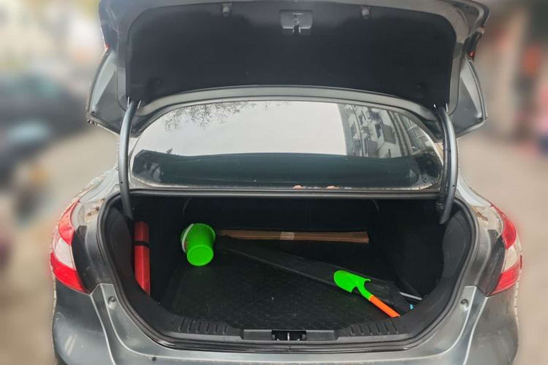 Used Ford Focus 2012 Sedan 1.6L Automatic Fashion Edition Trunk