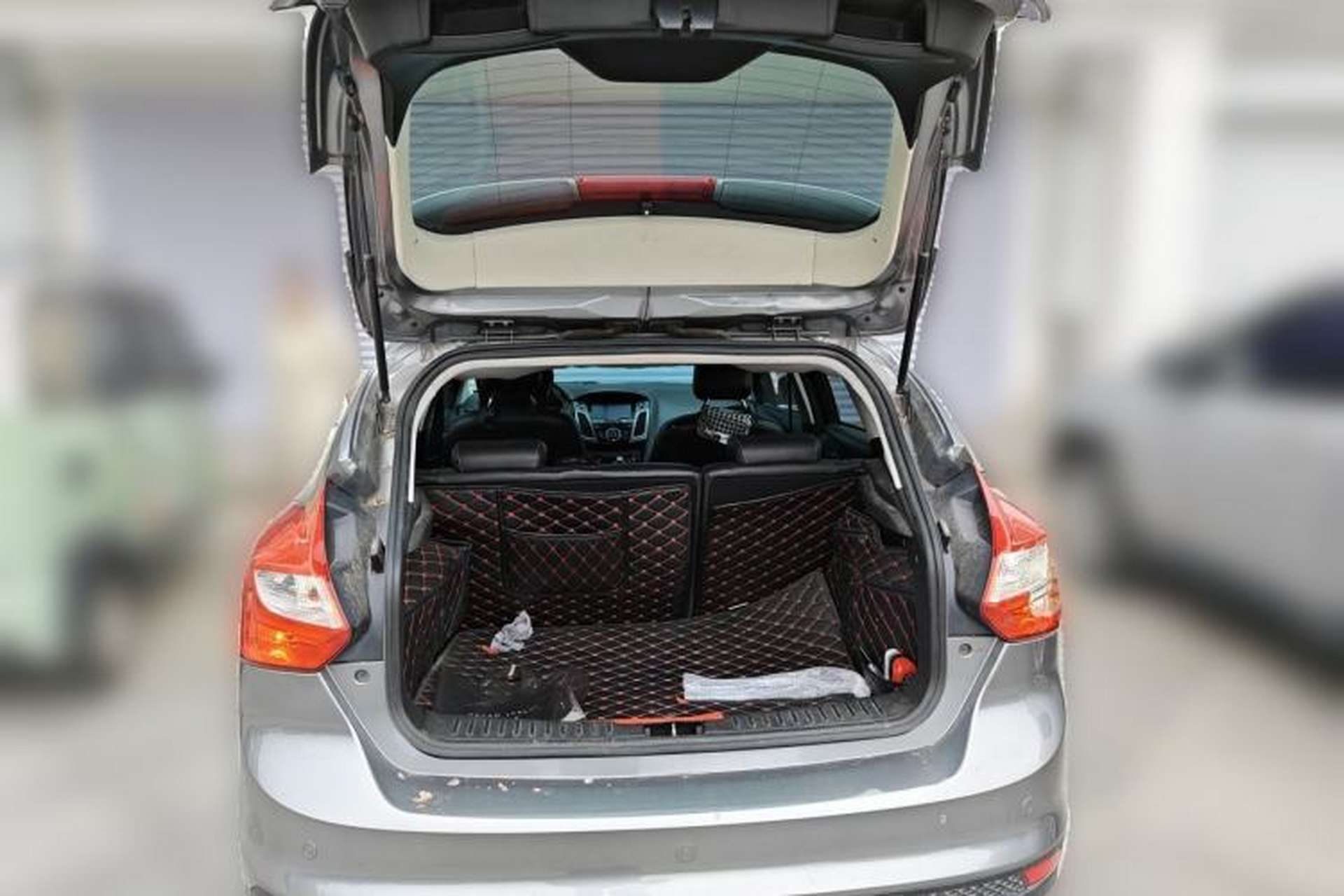 Used Ford Focus 2012 Hatchback 1.6L Automatic Fashion Edition Trunk