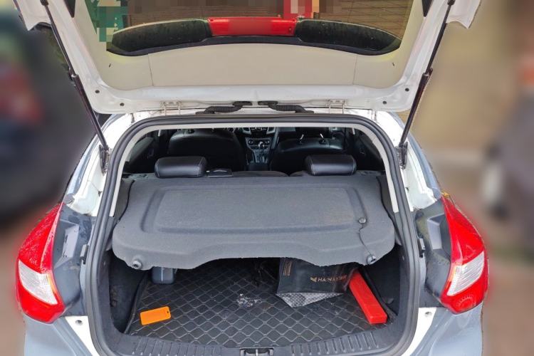 Used Ford Focus 2012 Hatchback 1.6L Automatic Fashion Edition Trunk