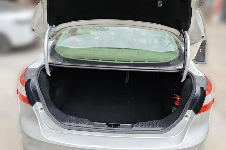Used Ford Focus 2012 Sedan 1.6L Automatic Comfort Model Trunk